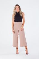 Calça Pantacourt Elástico Traseiro Bolso Faca Botões Decorativos Bege Renata Calça Pantacourt Elástico Traseiro Bolso Faca Botões Decorativos Bege Renata