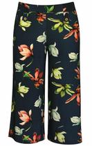Calça Pantacourt Estampada Pau a Pique Calça Pantacourt Estampada Pau a Pique