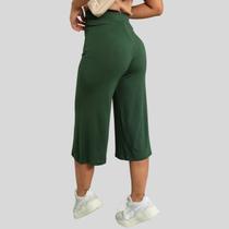Calça Pantacourt Feminina Cintura Alta Com Elasticidade de MAlha Lisa Verde Calça Pantacourt Feminina Cintura Alta Com Elasticidade de MAlha Lisa Verde