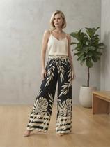 Calça Pantalona, em Air Flow Duna, Estampa Preta, Elástico Cintura, Bolsos, Forro, Cusi Confecção BM1150EP Tamanho:M Calça Pantalona, em Air Flow Duna, Estampa Preta, Elástico Cintura, Bolsos, Forro, Cusi Confecção BM1150EP Tamanho:M