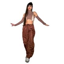 Calça parachute c bolsos ajuste na cintura de elástico