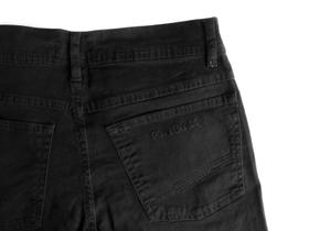 Calça Pierre Cardin de Sarja Chino Tradicional com Elastano Masculino Calça Pierre Cardin de Sarja Chino Tradicional com Elastano Masculino