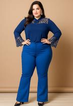 Calça Plus Size Feminina Flare com Bolsos Cor:AzulTamanho:50 Calça Plus Size Feminina Flare com Bolsos Cor:AzulTamanho:50