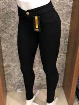 Calça preta com elastano