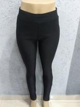 Calça Preta Poliéster Detalhes na Lateral