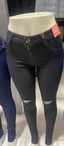 Calça preta rasgos no joelho TAM 38