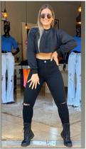 Calça preta skinny com elastano Calça preta skinny com elastano