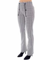 Calça preto e branco