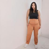 Calça Reta em Alfaiataria Risca de Giz