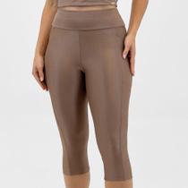 Calça Rosa Bella Legging Corsário em Tecido Allure Feminina