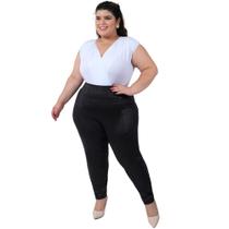 Calça Skinny Feminina Plus Size com Bolsos Cintura Média Tecido 3D Catwalk Preta