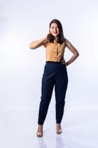 Calça Slim Maragogi azul marinho 43% linho e 57% algodão