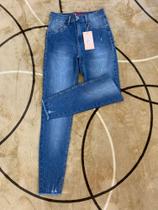 Calça super skinny 38 e 40 Calça super skinny 38 e 40