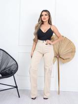 Calça Wide Leg Cargo Bege: Conforto e Estilo com Toque Moderno