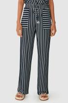 Calça Wide Leg Feminina com Bolso Frontal em Malha Viscose Listrada - Malwee
