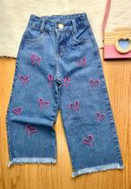 Calça wide leg infantil com coração,10,8 Calça wide leg infantil com coração,10,8