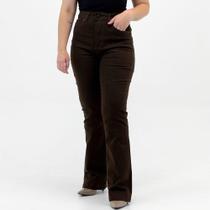 Calça Young Style Boot Cut em Sarja Chapa Barriga Feminina Calça Young Style Boot Cut em Sarja Chapa Barriga Feminina
