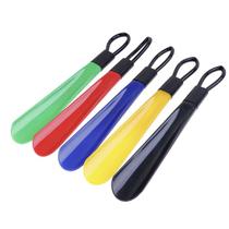 Calçadeira Suporte com Alça Para Calçar Tênis Sapatos 28cm C30 Calçadeira Suporte com Alça Para Calçar Tênis Sapatos 28cm C30