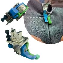 Calcador para pesponto compensado de teflon com rolete deslizante regulagem maquina costura reta industrial lado direito Calcador para pesponto compensado de teflon com rolete deslizante regulagem maquina costura reta industrial lado direito