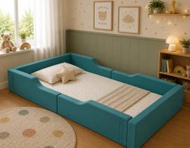 Cama Chão Montessoriana Solteiro Verde Água Estofada D26 proteção Lateral Cama Chão Montessoriana Solteiro Verde Água Estofada D26 proteção Lateral