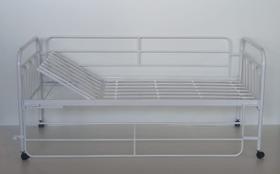 Cama Hospitalar com Grades de Proteção Sobe/Desce e Rodinha