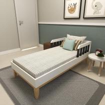 Cama Infantil com Pés em Pinus Milou Branco/Preto