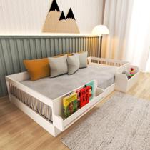 Cama Infantil Montessoriana Solteiro com Revisteiro e Organizador Tamiê Branco