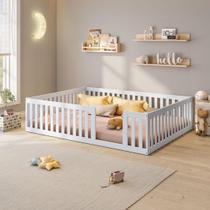 Cama Montessoriana Casal Giulia Madeira Maciça com Grade Branco - Casatema Cama Montessoriana Casal Giulia Madeira Maciça com Grade Branco - Casatema
