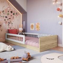 Cama Montessoriana de Solteiro Linha Affetto com Colchão Incluso Branco/Aveiro Oak