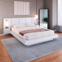 Cama Queen e Cabeceira com 2 Mesas de Cabeceira Suspensas Cama Queen e Cabeceira com 2 Mesas de Cabeceira Suspensas