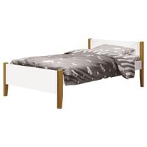 Cama Solteiro Simba Branco Acetinado Com Pés Madeira - Reller Cama Solteiro Simba Branco Acetinado Com Pés Madeira - Reller