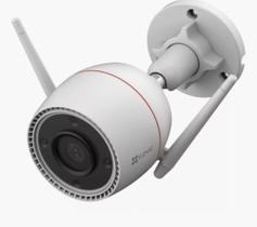 Câmera de segurança Ezviz OutPro C3TN com resolução de 3MP e visão noturna colorida