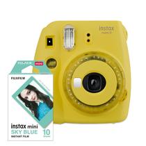 Câmera Fujifilm Instantânea Instax Mini 9 Amarelo Banana + Filme 10 Fotos Sky Blue Original - Máquina Tirar Foto na Hora