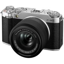 Câmera mirrorless Fujifilm X-M5 com lente 15-45mm (PRATA)
