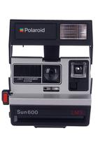 Câmera Polaroid 600 Square com Filme Instantâneo e Flash Câmera Polaroid 600 Square com Filme Instantâneo e Flash