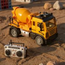 Caminhão Betoneira de Brinquedo com Controle Remoto Amarelo