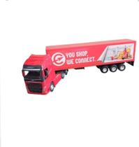 Caminhão miniatura Volvo FH 500 trucado com carreta Baú Escala 1/64