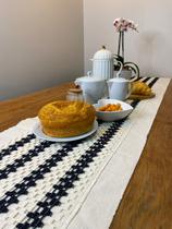 Caminho De Mesa 200x40 Trilho Em Chochê Algodão Premium