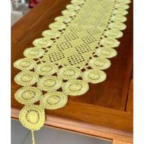 caminho de mesa amarelo croche