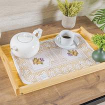 Caminho de Mesa em Renda com Transfer Flores 50cm x 30cm 100% Poliéster - Flores Caminho de Mesa em Renda com Transfer Flores 50cm x 30cm 100% Poliéster - Flores