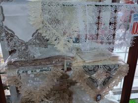 Caminho de mesa rendado