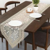 Caminho Trilho de Mesa Bordado em Tecido Organza com Bordado Guipir Dourado