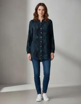 Camisa Alongada Mangas Longas Com Gola Padre Lunender 69359