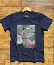 Camisa azul com estampa Camisa azul com estampa