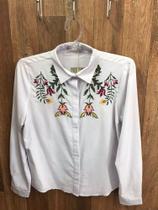 Camisa Bordada em Flor Camisa Bordada em Flor