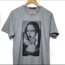 camisa com estampa minds up camisa com estampa minds up