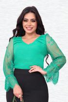 Camisa com Mangas de Renda