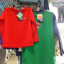 Camisa de proteção UV infantil lisa vermelha Camisa de proteção UV infantil lisa vermelha