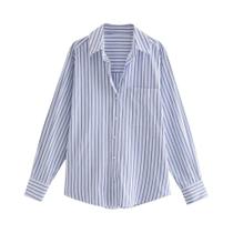 Camisa Feminina Listrada de Manga Comprida - Com Botões, Bolso e Estilo Chique Camisa Feminina Listrada de Manga Comprida - Com Botões, Bolso e Estilo Chique
