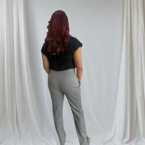 Camisa feminina manga morcego com botão Camisa feminina manga morcego com botão